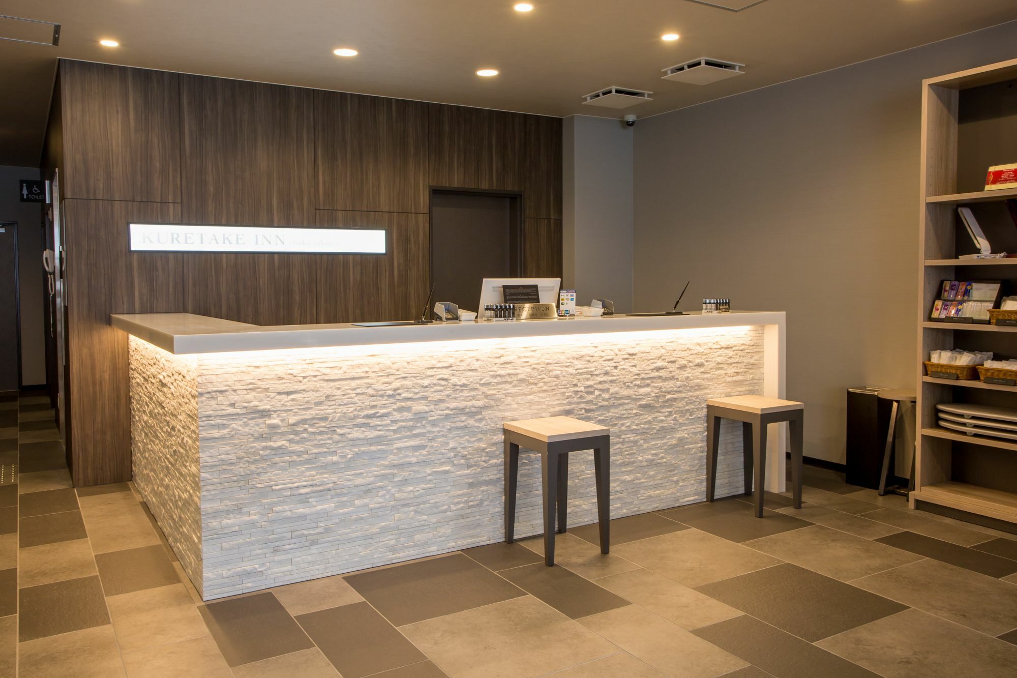 Kuretake Sakaisuji Honmachi Hotel Ōsaka